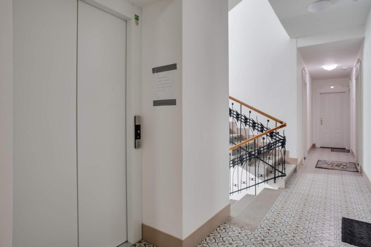 Charming Near The Historic Center * Prague