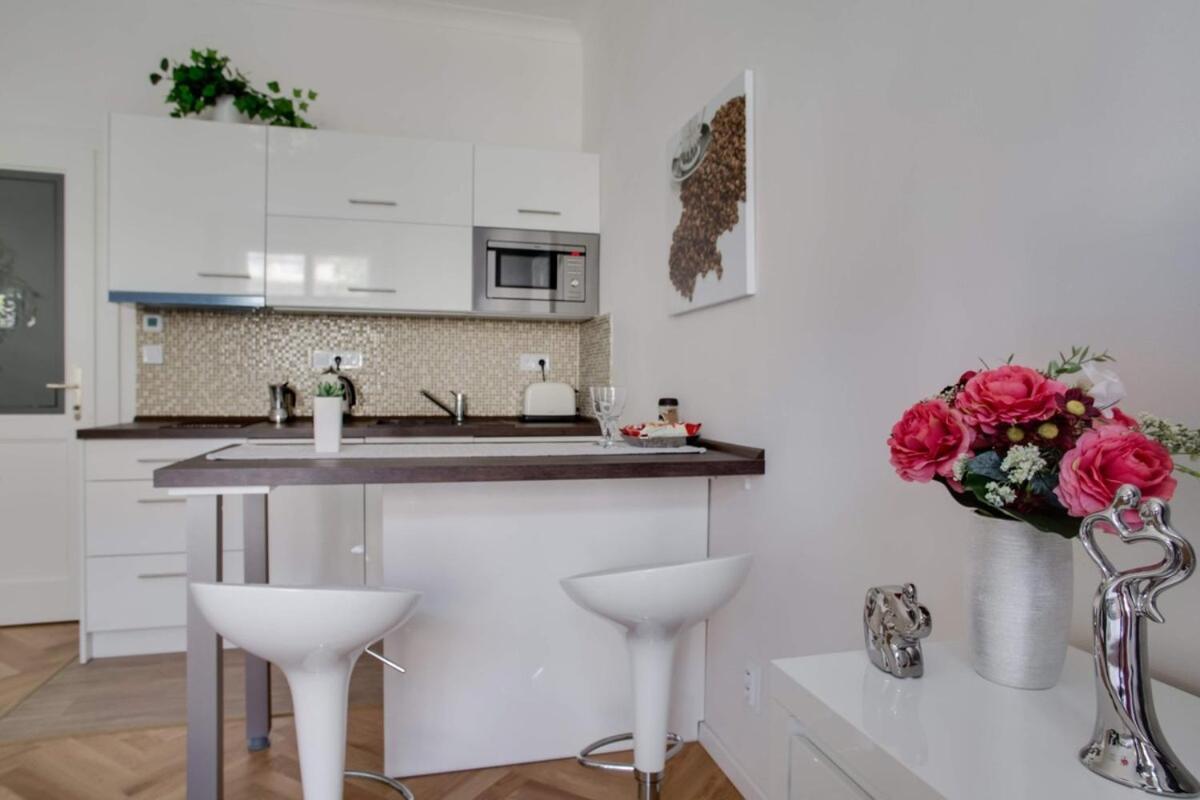 Apartment Charming Near The Historic Center Prague