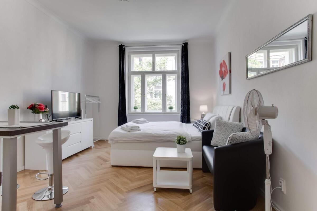 Charming Near The Historic Center * Prague