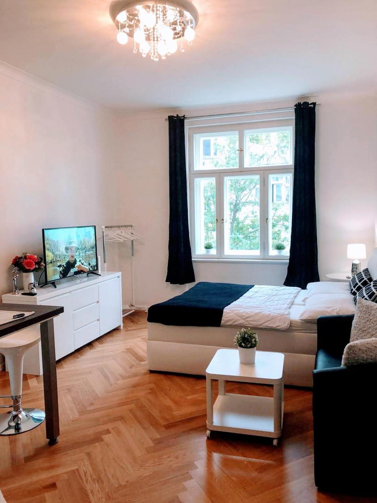 Charming Near The Historic Center Prague