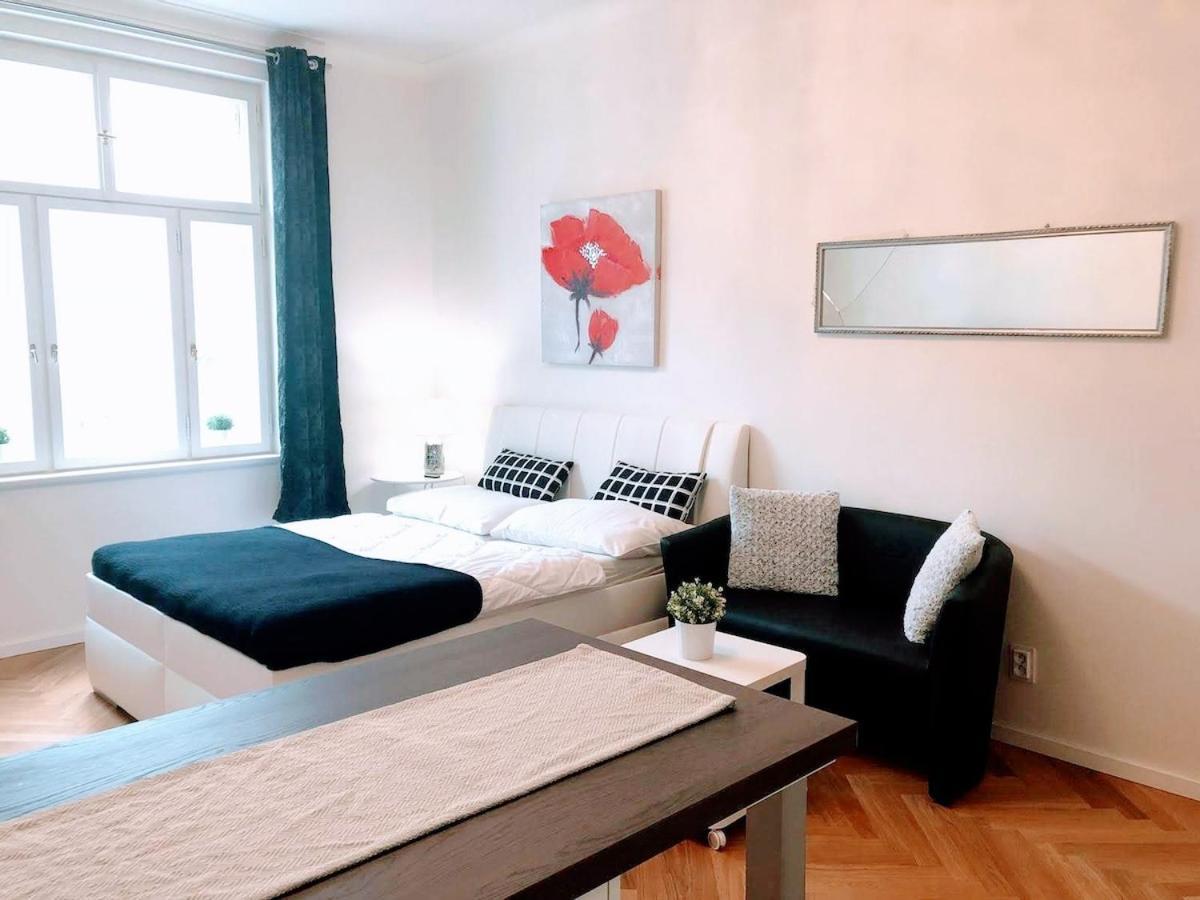 Charming Near The Historic Center * Prague